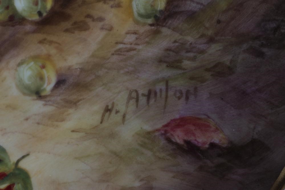 A ROYAL WORCESTER CHINA CABINET PLATE Image