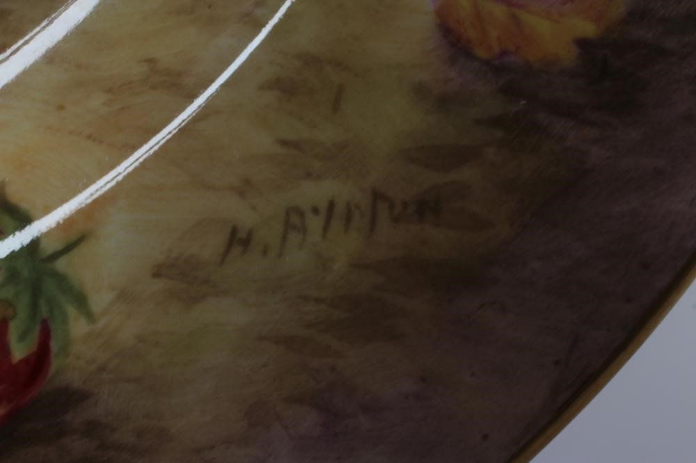 A ROYAL WORCESTER CHINA CABINET PLATE Image