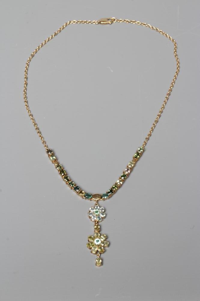 A TOURMALINE FLOWERHEAD NECKLACE Image