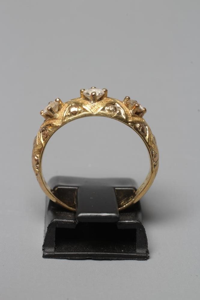 A MID VICTORIAN THREE STONE DIAMOND RING Image