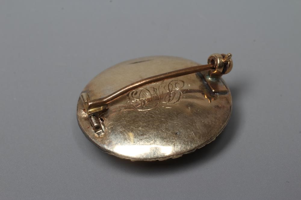 A VICTORIAN AMETHYST BROOCH Image