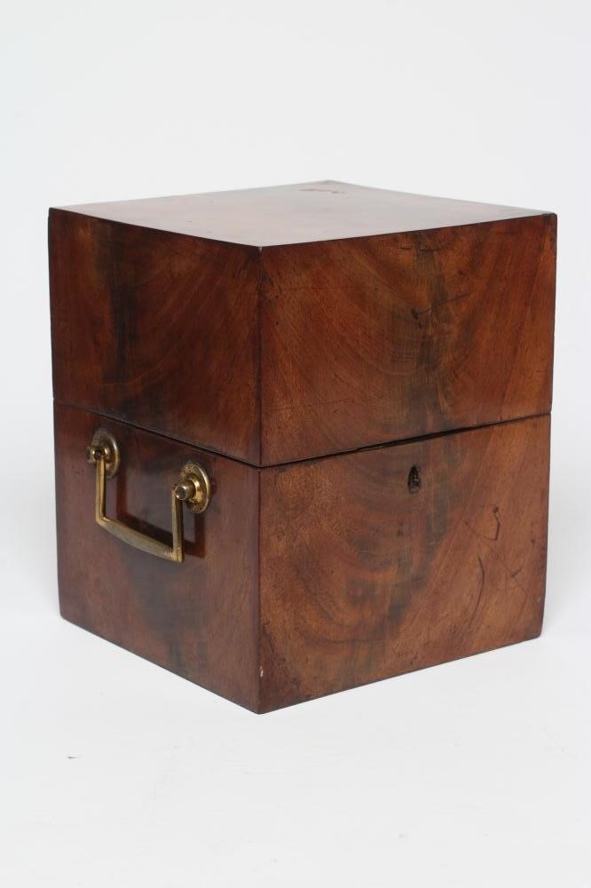 A REGENCY MAHOGANY DECANTER BOX of plain square section Image