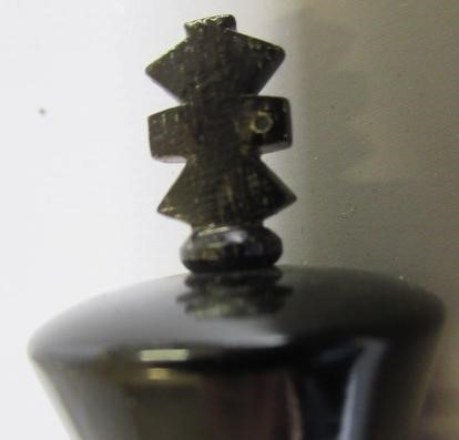 A CLUB SIZE STAUNTON PATTERN CHESS SET, King's rooks and knights with red stamped crown, weighted, Image