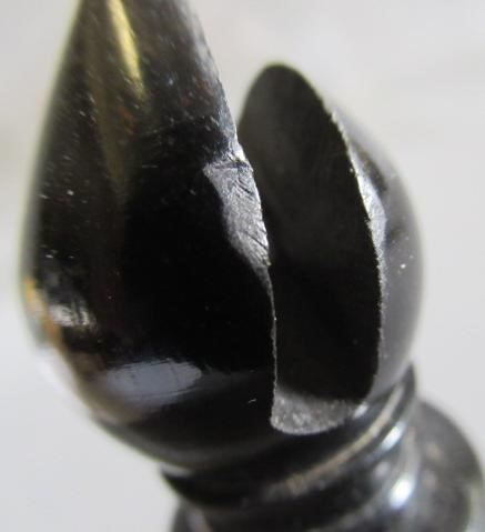 A CLUB SIZE STAUNTON PATTERN CHESS SET, King's rooks and knights with red stamped crown, weighted, Image