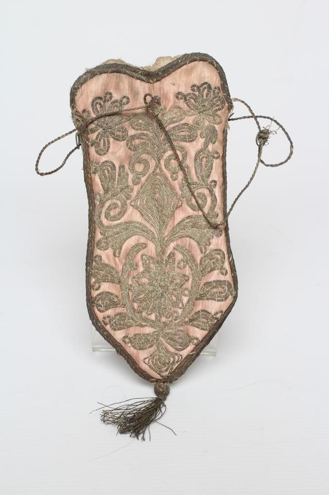 A PINK SILK DRAWSTRING PURSE Image