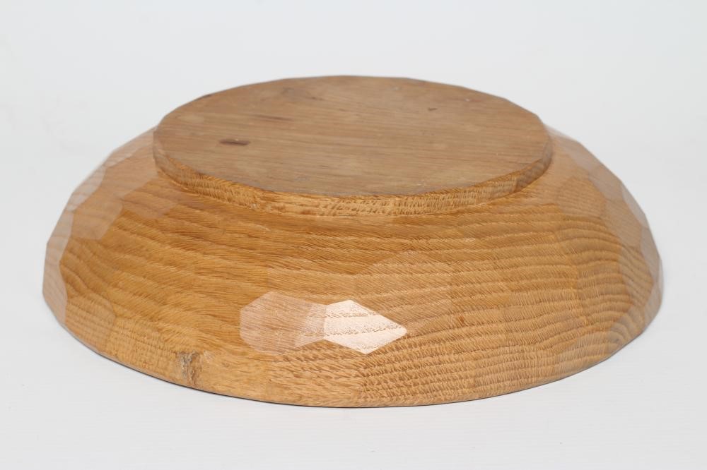 A ROBERT THOMPSON OAK BOWL with carved mouse trademark to the centre, 3" high, 11" diameter (Est. Image