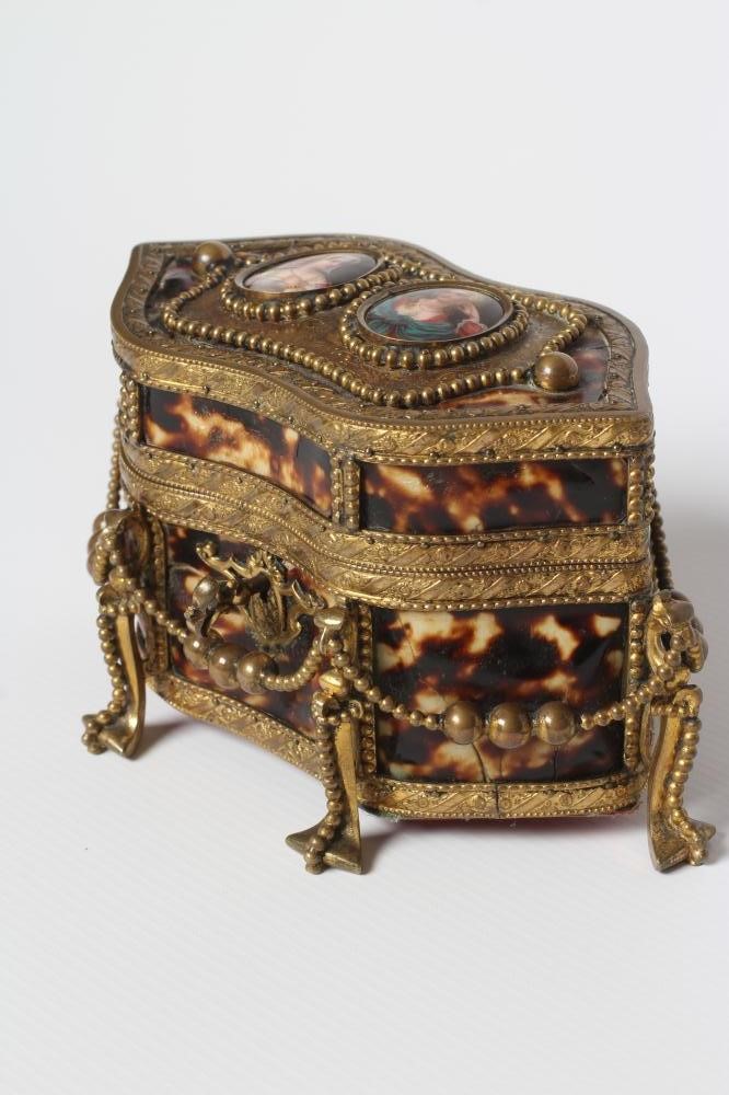 A FRENCH STYLE TORTOISESHELL AND GILT METAL MOUNTED TRINKET BOX Image
