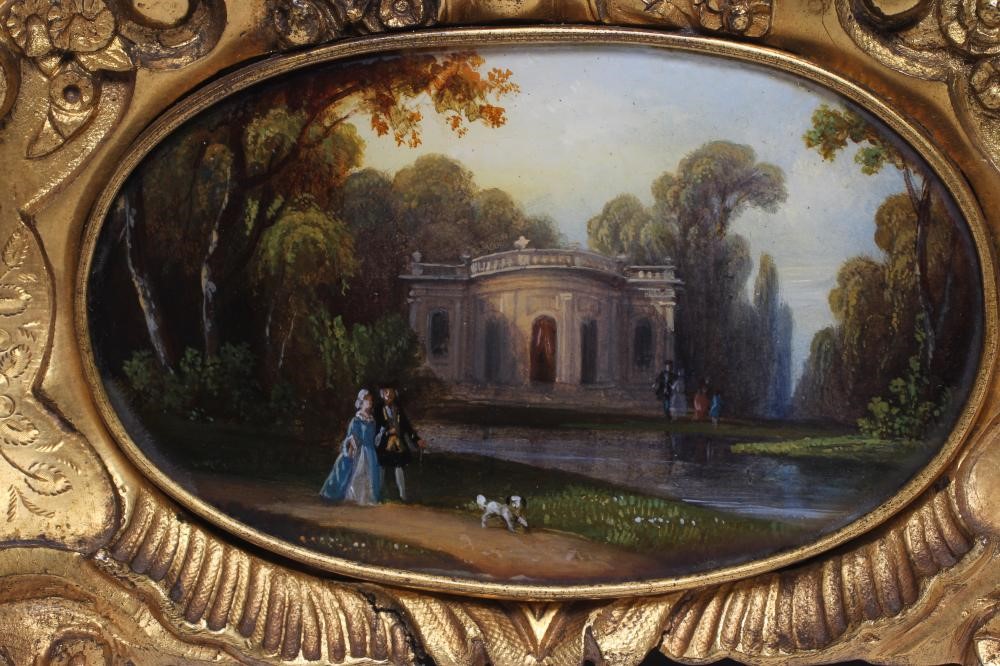 A GILT METAL ROCOCO REVIVAL JEWELLERY CASKET Image