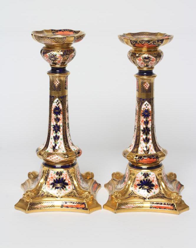 A PAIR OF ROYAL CROWN DERBY CHINA DOLPHN IMARI PATTERN ELECTRIC LAMP BASES Image