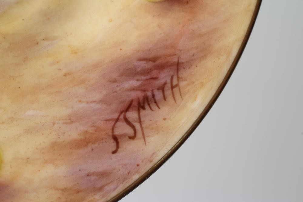 A ROYAL WORCESTER CHINA CABINET COFFEE SET, modern, painted by Steve Smith with fruit still lifes, Image