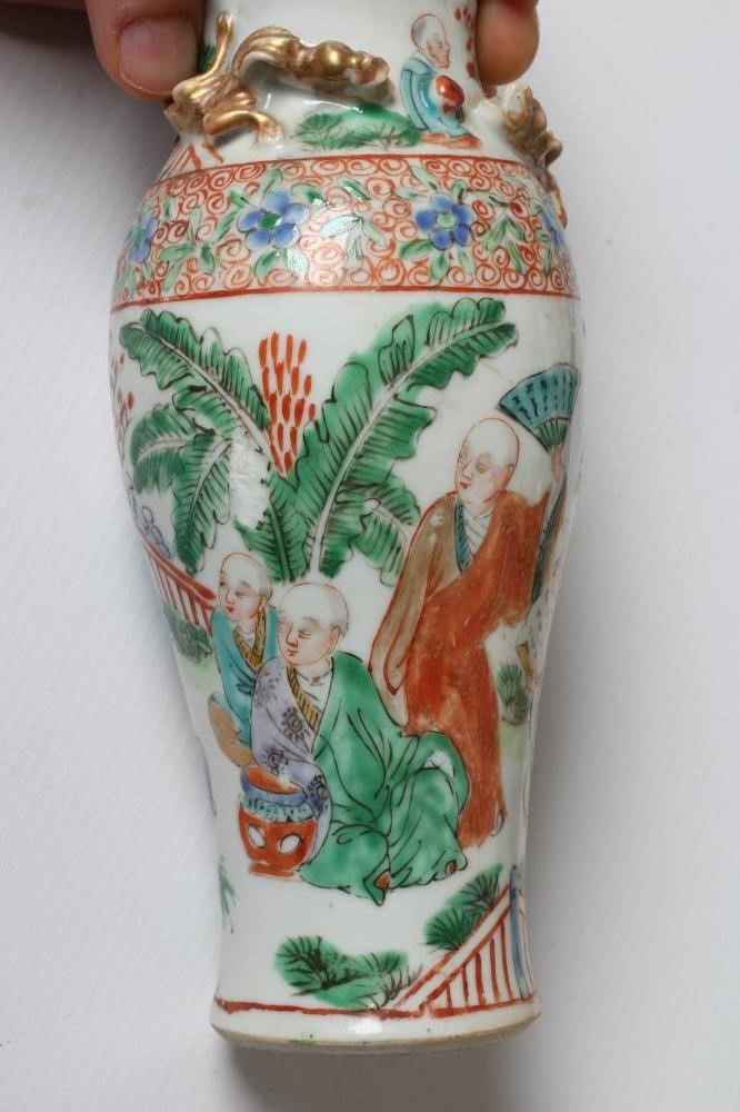 A COLLECTION OF CANTONESE FAMILLE ROSE PORCELAIN comprising a baluster vase Image
