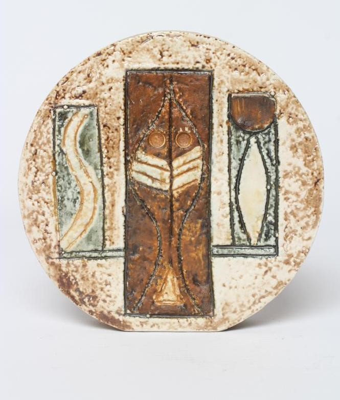 A TROIKA POTTERY SMALL WHEEL VASE with typical incised panels by Tina Doubleday with a portcullis Image