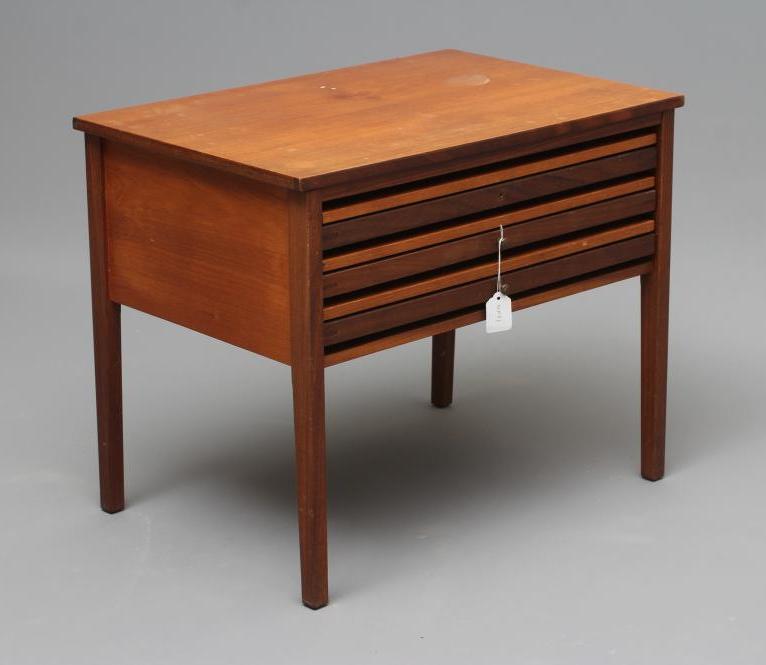 A RETRO TEAK NEST OF TABLES IN THE STYLE OF ILLUM WIKKELSØ FOR SILKEBORG Image