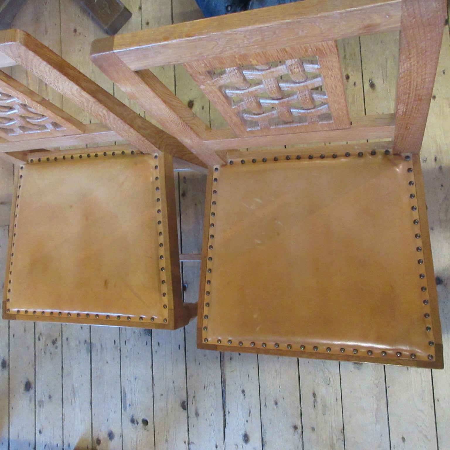 A SET OF SIX ROBERT THOMPSON DINING CHAIRS (4 +2) Image