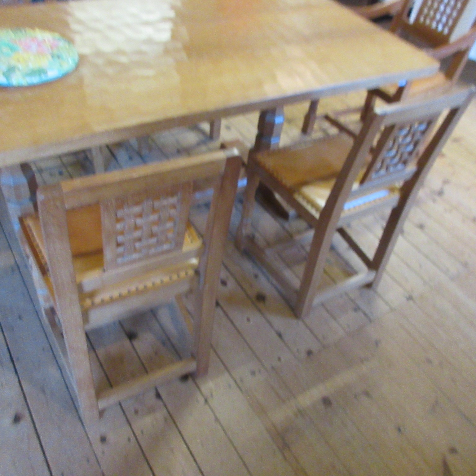 A SET OF SIX ROBERT THOMPSON DINING CHAIRS (4 +2) Image
