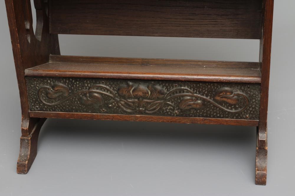 AN ARTS AND CRAFTS OAK BOOKSTAND Image