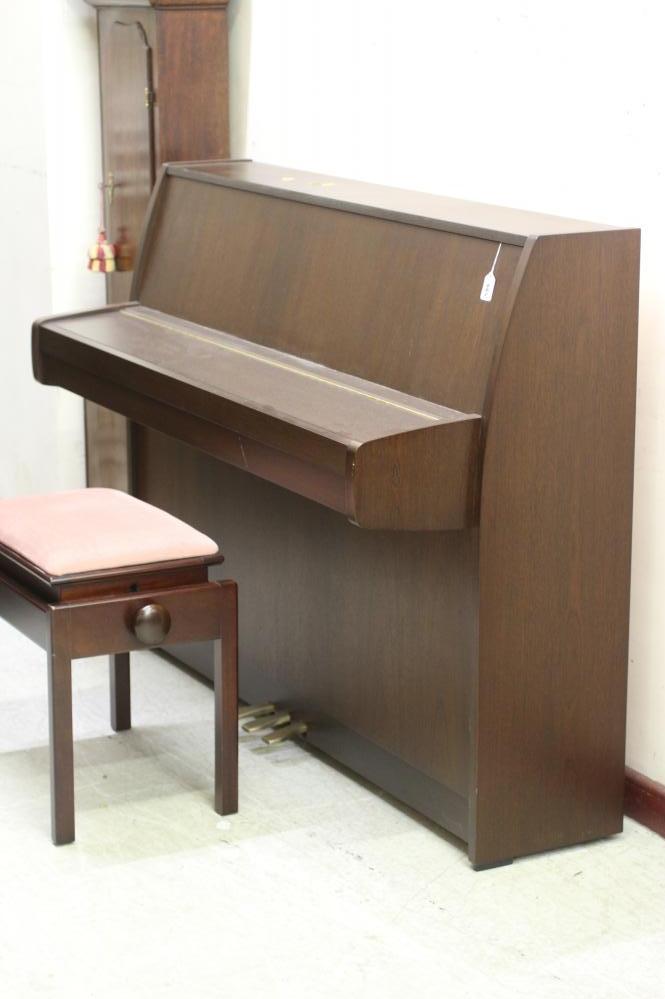 A KEMBLE OF LONDON CAMBRIDGE MODEL 10 UPRIGHT PIANO Image