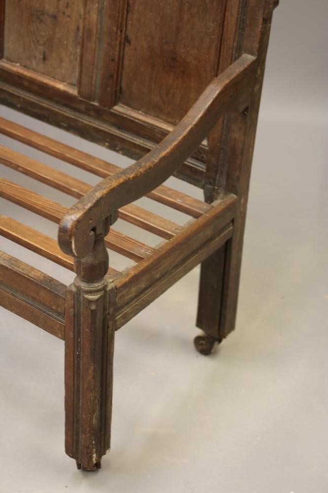 A JOINED OAK SETTLE Image