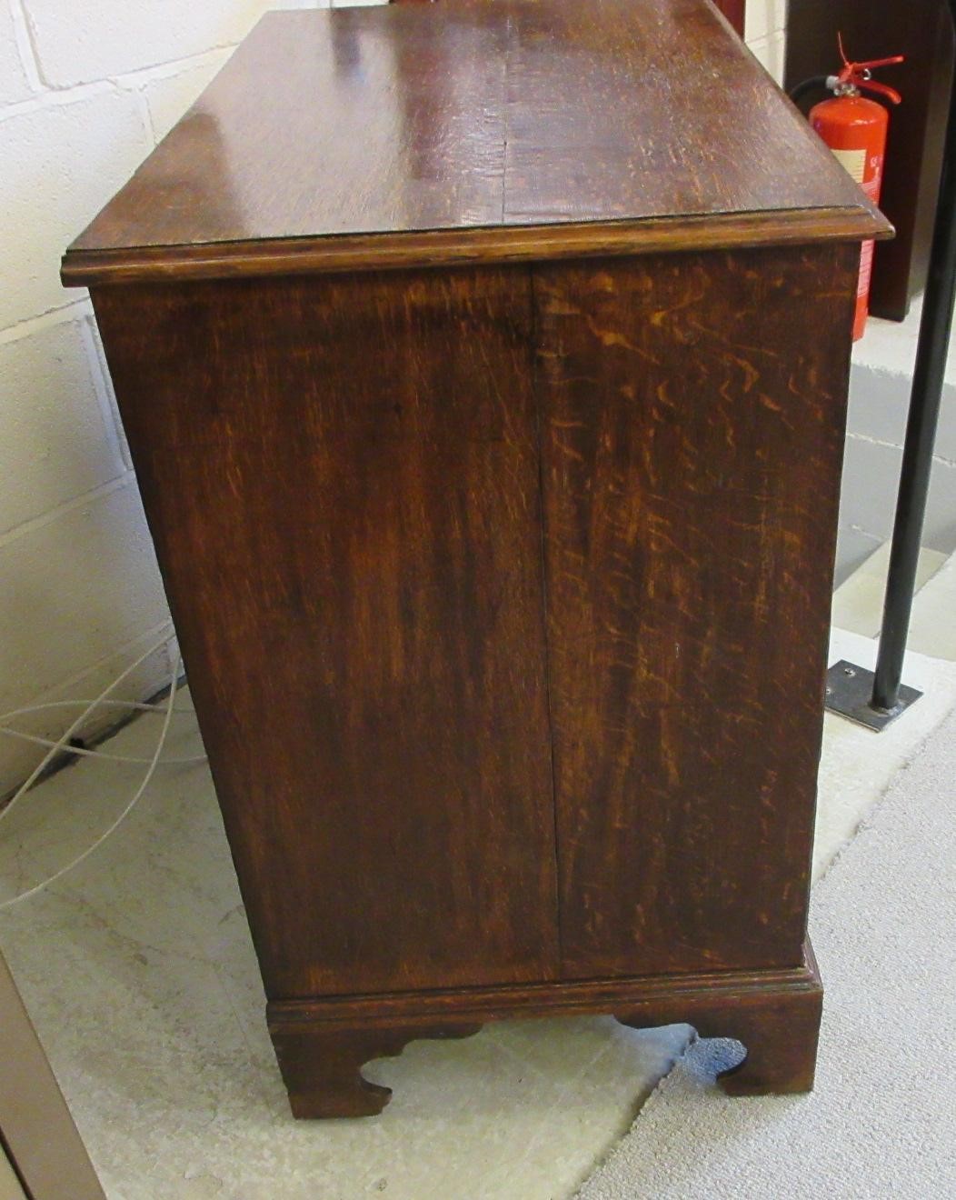 A GEORGIAN OAK STRAIGHT FRONT CHEST Image