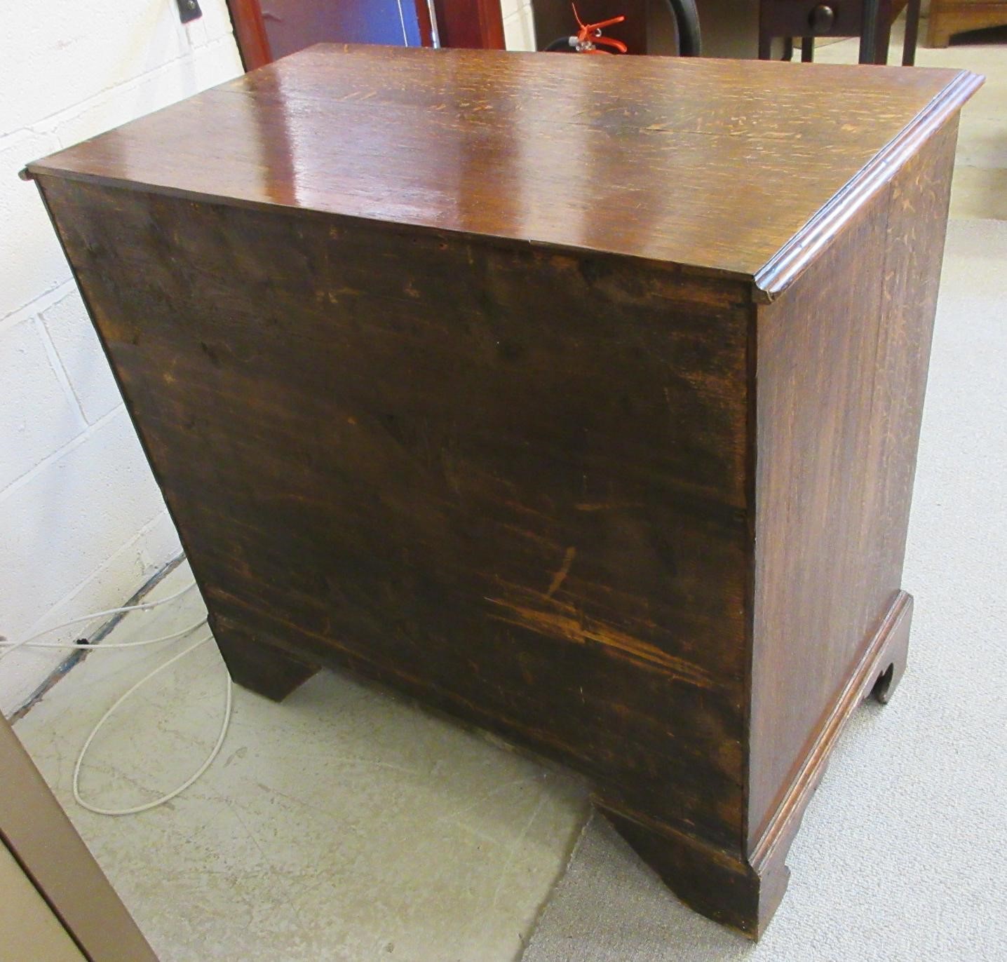 A GEORGIAN OAK STRAIGHT FRONT CHEST Image