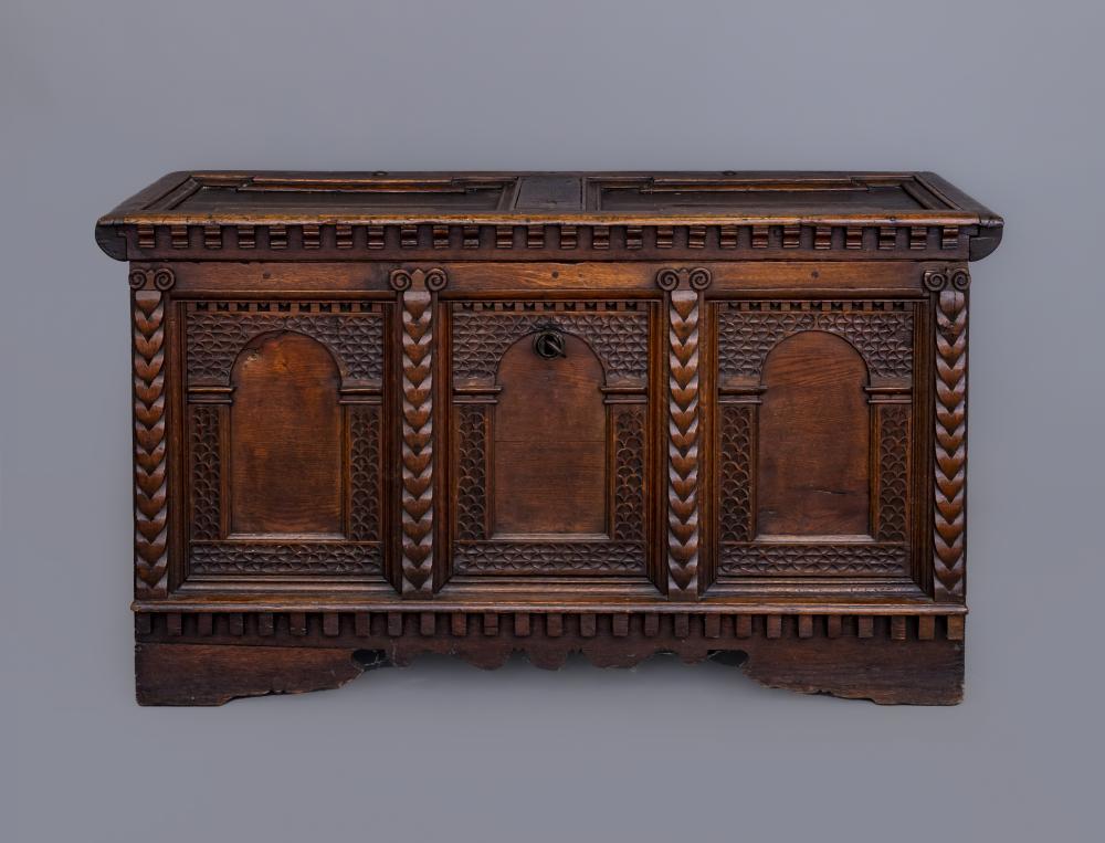 A NORTH EUROPEAN OAK BOARDED CHEST Image
