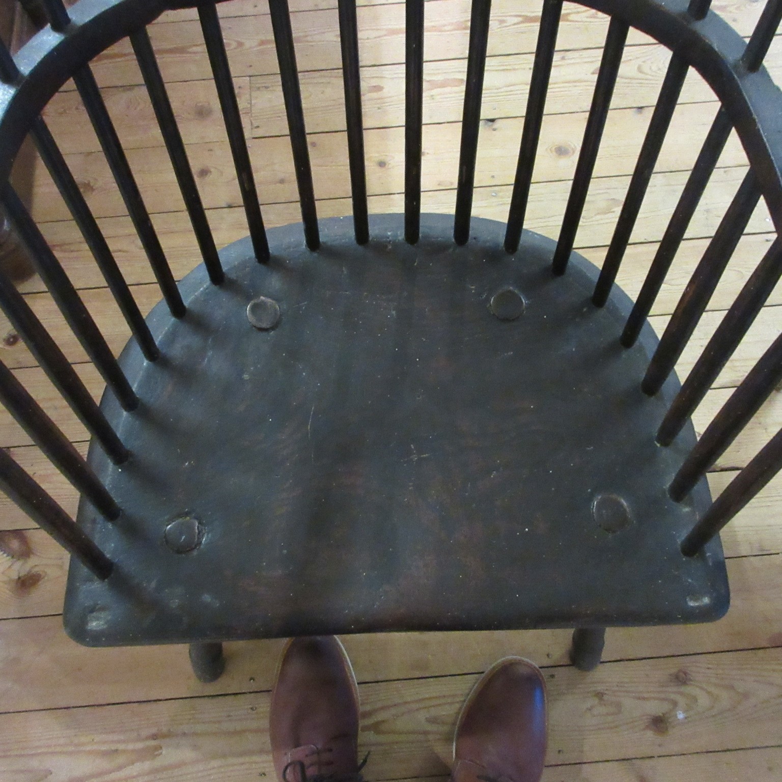 AN ASH AND ELM STICKBACK WINDSOR ARMCHAIR Image