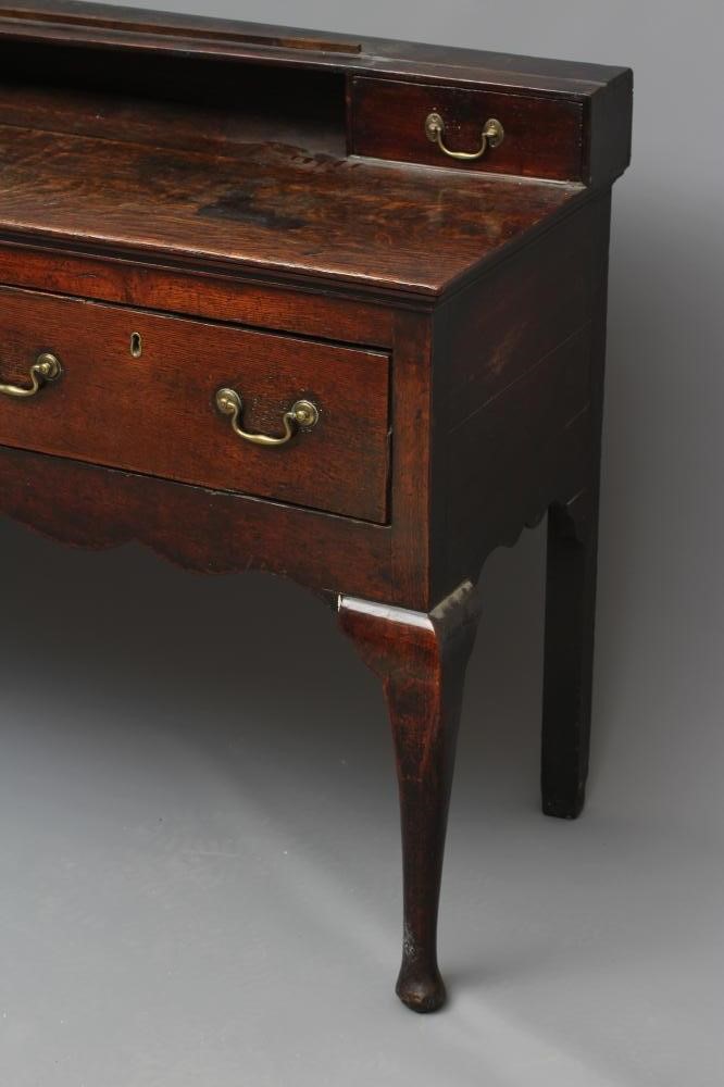A GEORGIAN OAK DRESSER Image