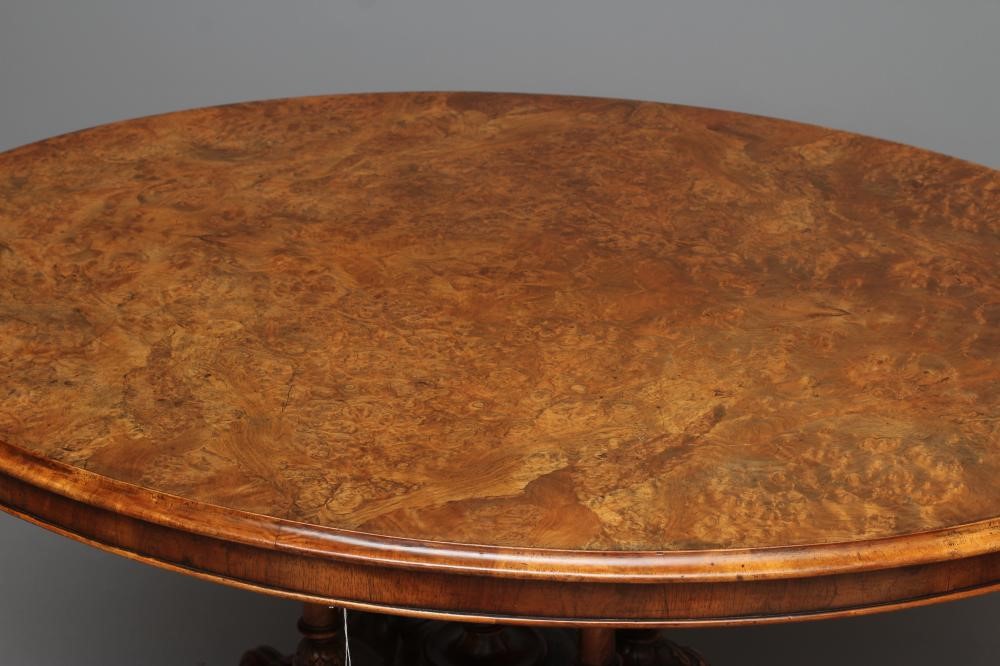 A VICTORIAN WALNUT LOO TABLE Image
