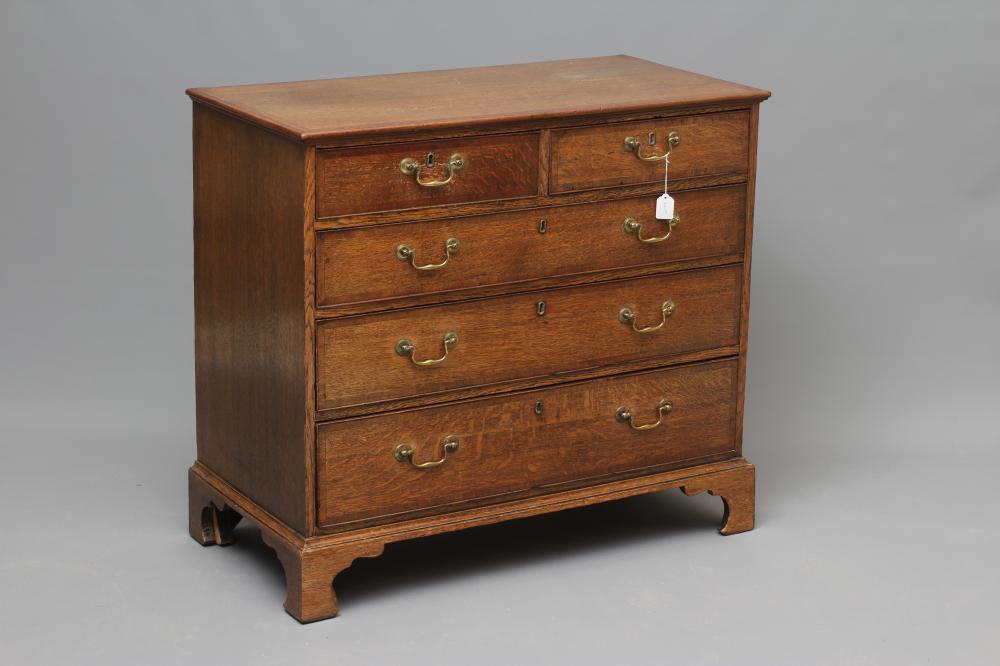 AN OAK AND MAHOGANY BANDED STRAIGHT FRONT CHEST Image