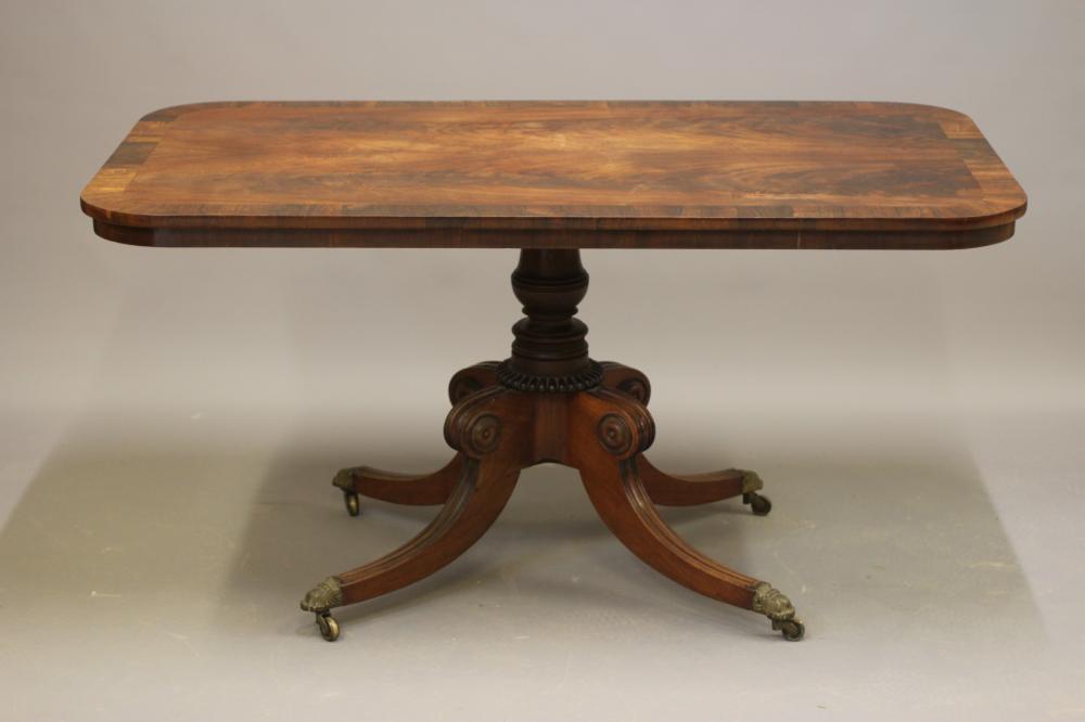 A REGENCY MAHOGANY CENTRE TABLE Image
