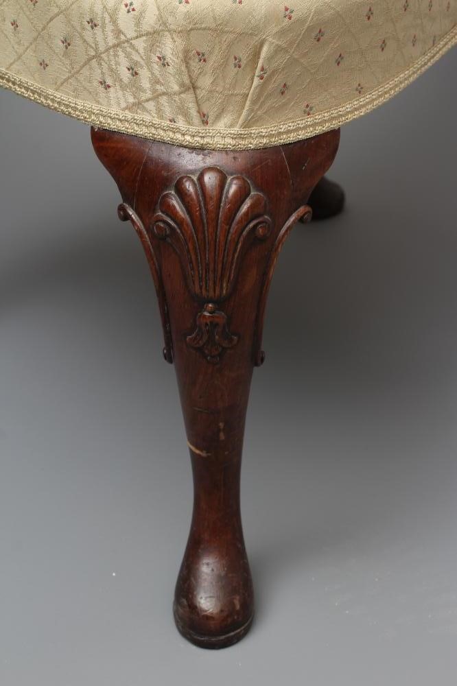 AN EARLY GEORGIAN DESIGN MAHOGANY SIDE CHAIR Image