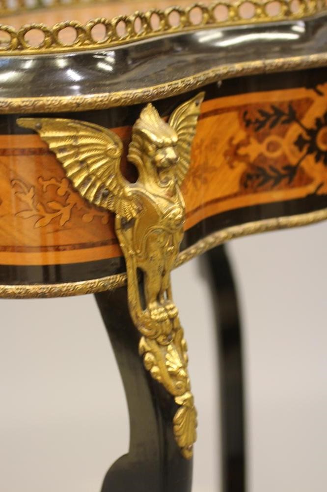 A LOUIS XV STYLE KINGWOOD JARDINIERE Image