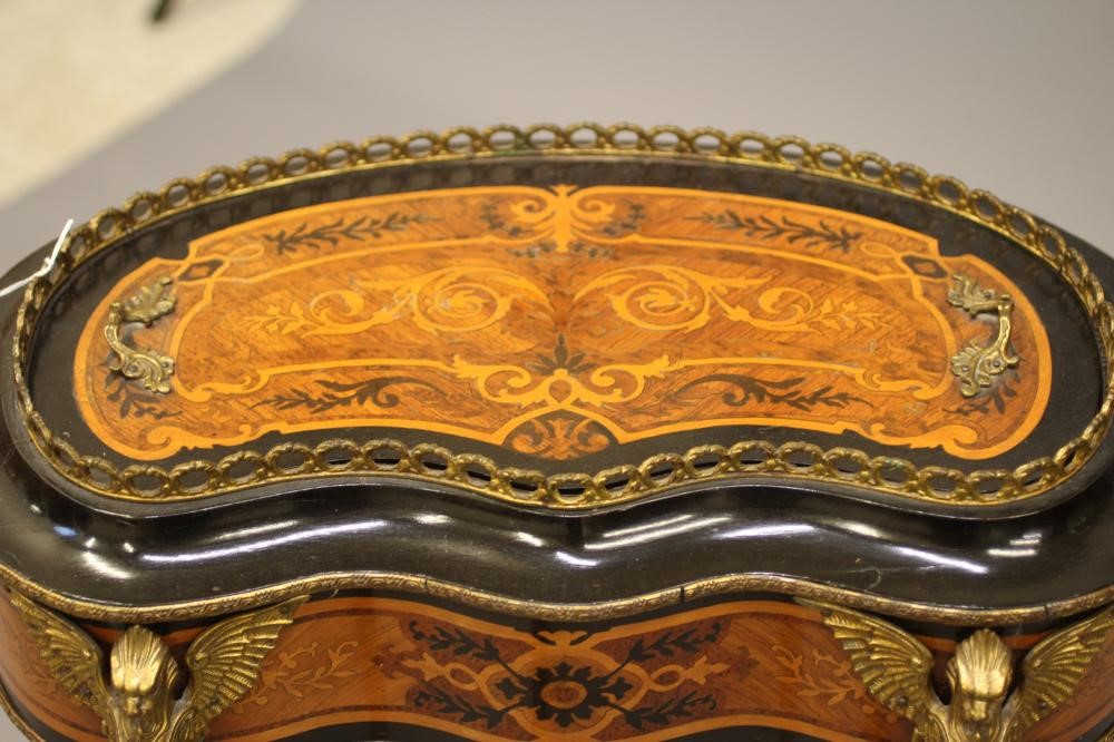 A LOUIS XV STYLE KINGWOOD JARDINIERE Image