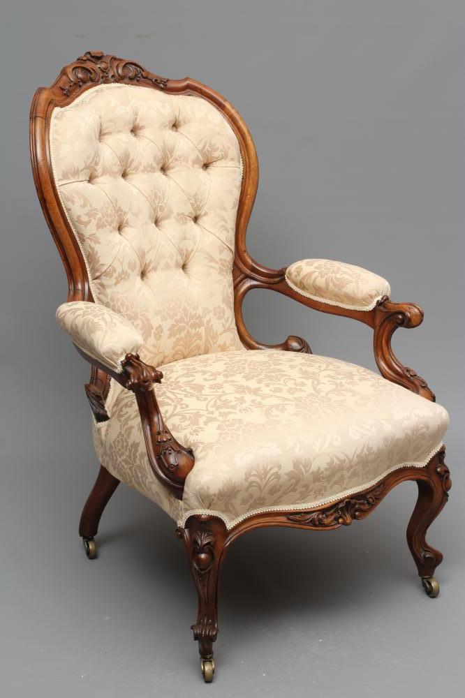 A VICTORIAN WALNUT SHOW FRAME SALON CHAIR Image