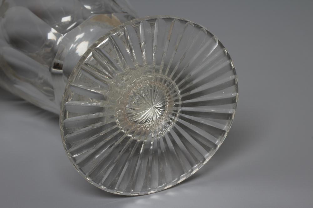A WILLIAM IV LARGE GLASS GOBLET Image