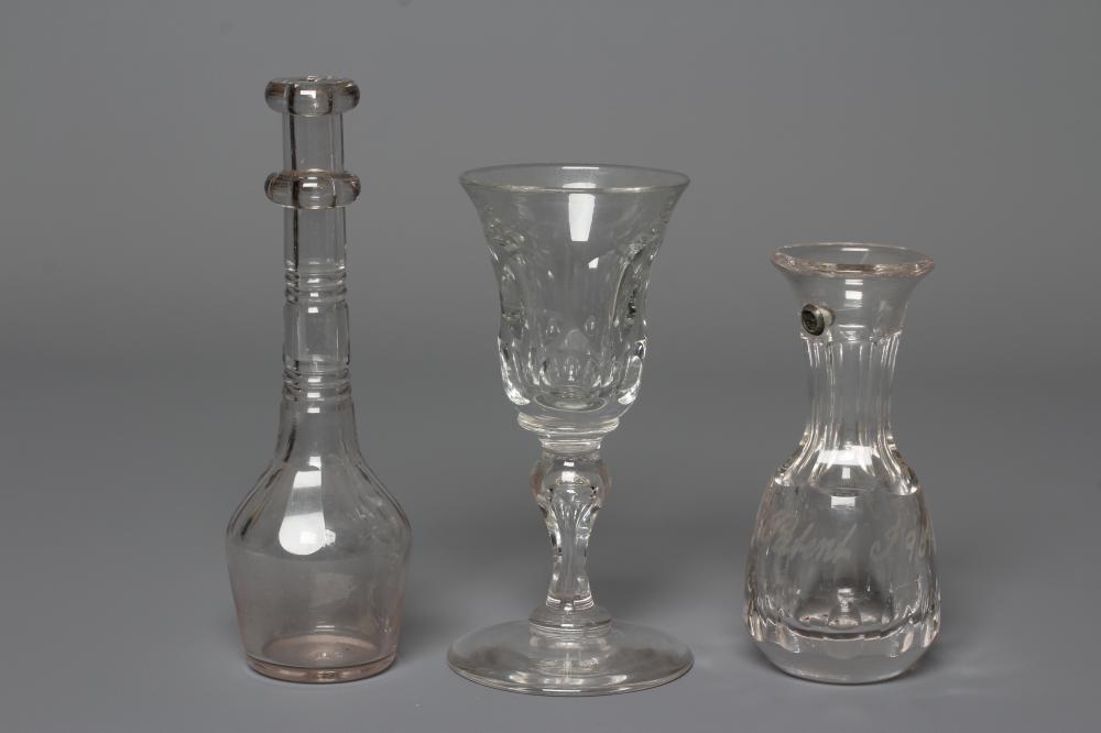 A RICHARDSON'S PATENT CLEAR GLASS QUARTER GILL MEASURE Image