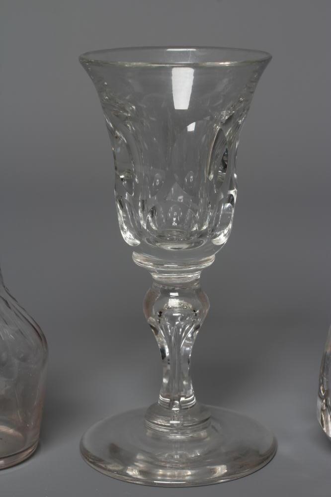 A RICHARDSON'S PATENT CLEAR GLASS QUARTER GILL MEASURE Image