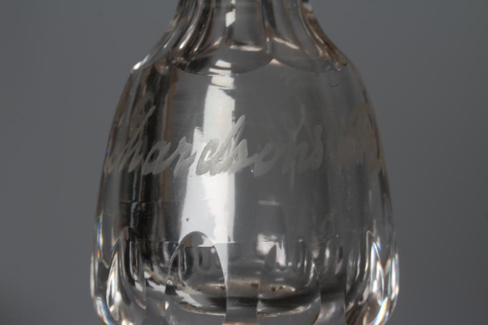 A RICHARDSON'S PATENT CLEAR GLASS QUARTER GILL MEASURE Image