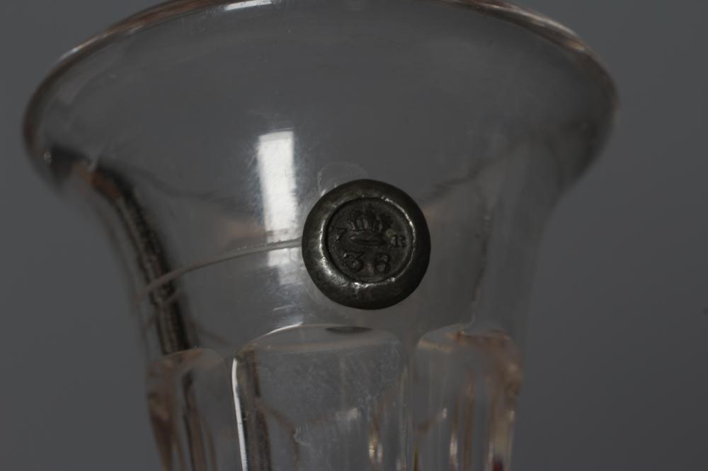 A RICHARDSON'S PATENT CLEAR GLASS QUARTER GILL MEASURE Image