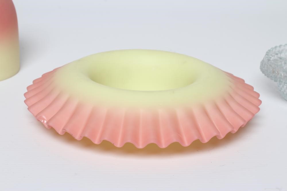 A THOMAS WEBB & SONS' QUEEN'S BURMESE SATIN GLASS NIGHT LIGHT Image