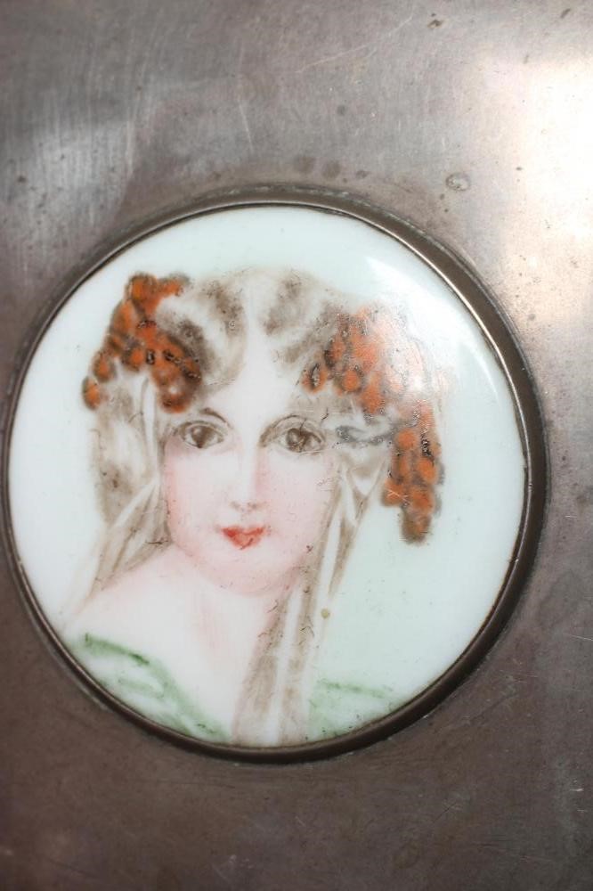 A CONTINENTAL CIGARETTE CASE stamped 830S Image