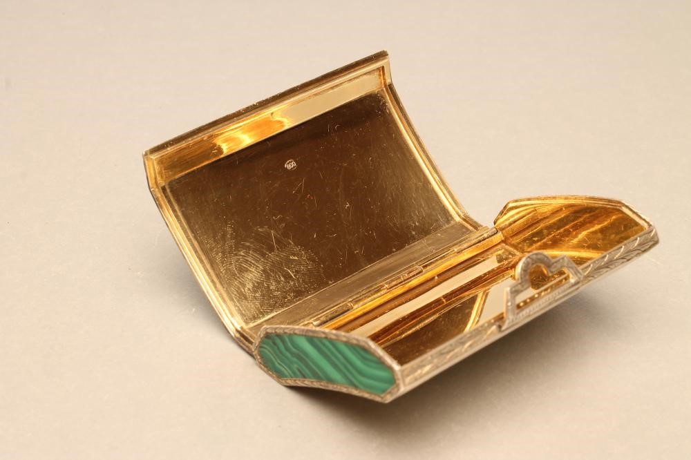 A CONTINENTAL WHITE METAL CASE Image