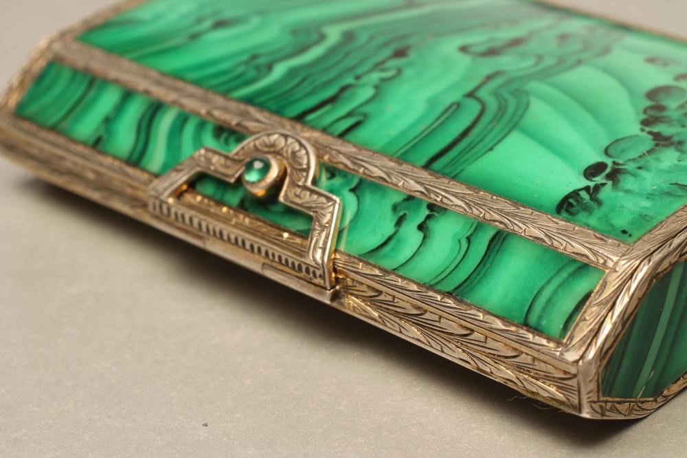 A CONTINENTAL WHITE METAL CASE Image