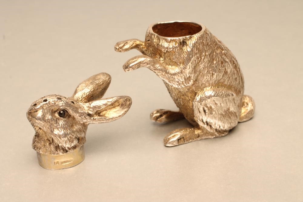 A LATE VICTORIAN SILVER NOVELTY PEPPERETTE Image