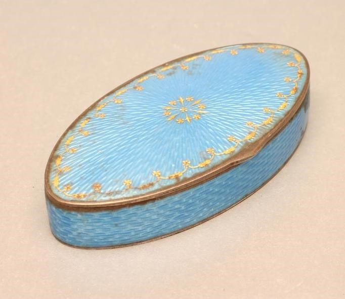 A CONTINENTAL ENAMELLED BOX Image