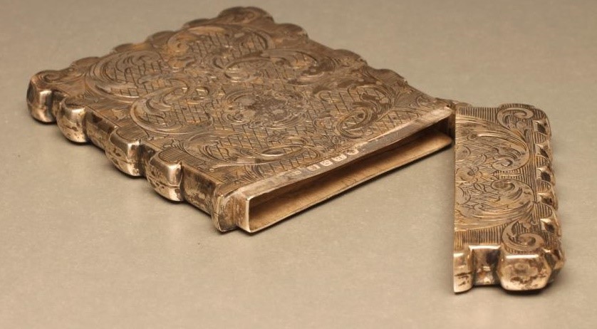 AN EARLY VICTORIAN SILVER VISITING CARD CASE Image