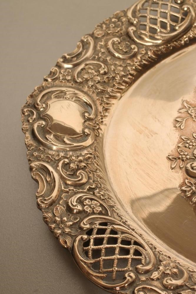 A LATE VICTORIAN SILVER DRESSING TABLE TRAY Image