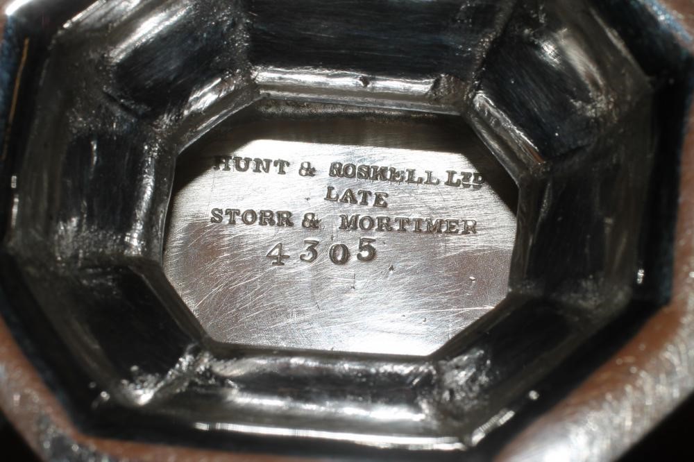 A SILVER SUGAR CASTOR Image