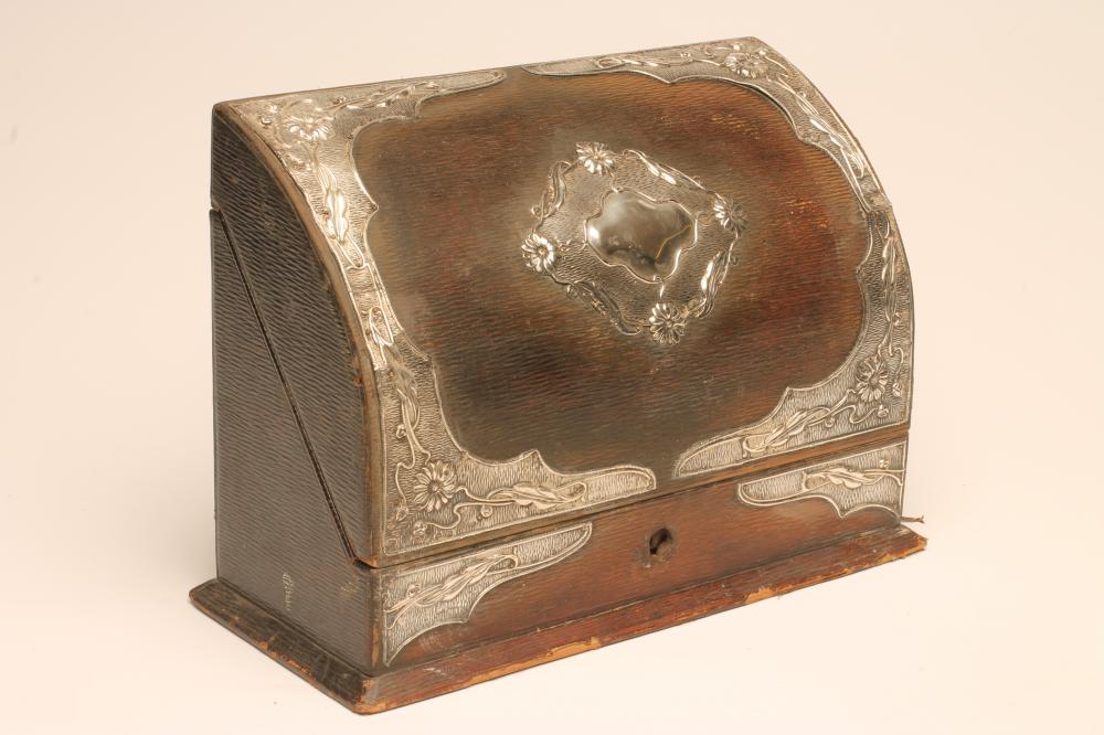 AN EDWARDIAN SILVER MOUNTED ART NOUVEAU STATIONERY CASKET Image