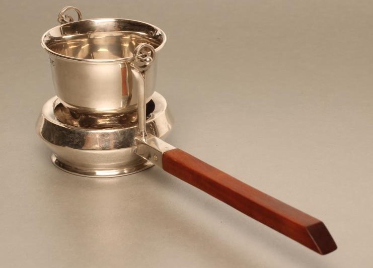 AN EDWARDIAN SILVER TEA STRAINER Image